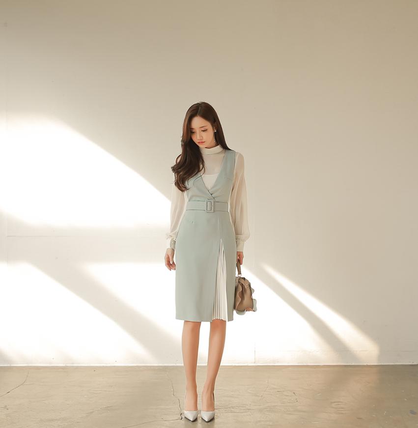 孙允珠裸色半袖裙,孙允珠黄色吊肩裙