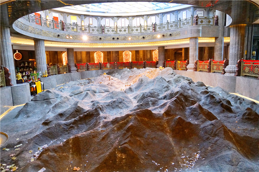 礼佛峨眉顶,礼佛普陀山