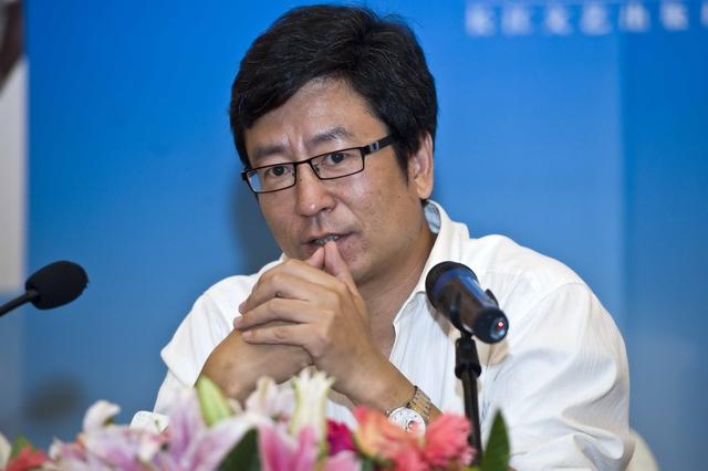 白岩松的学生解说足球比赛,白岩松谈青少年为什么要踢足球