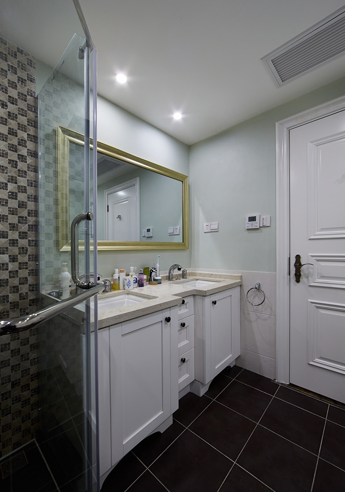 卫生间开关要用罩吗,卫生间防水罩有必要吗