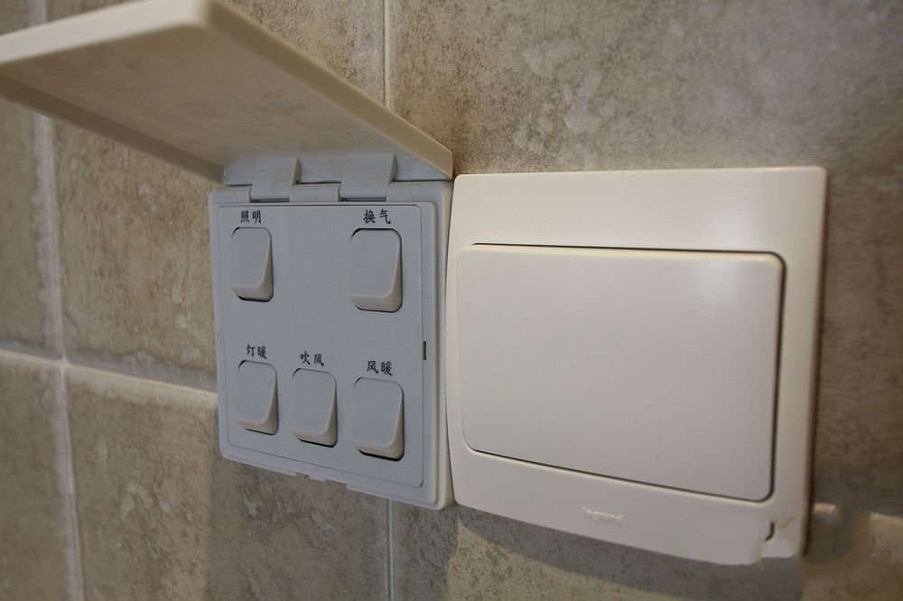 卫生间开关要用罩吗,卫生间防水罩有必要吗