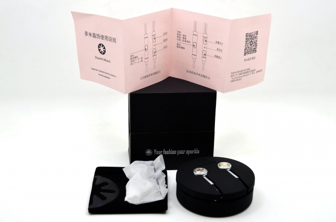 金属感十足的耳机,发光头戴式耳机测评