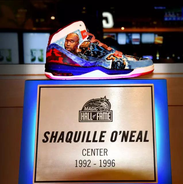 膝盖跪碎，大神的手绘战靴！