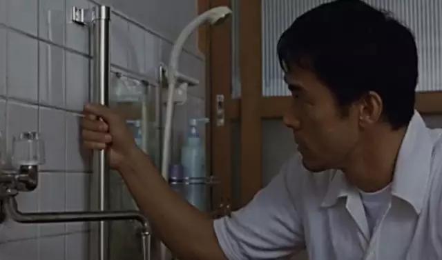 靠刷这部电影，我才敢春节回家