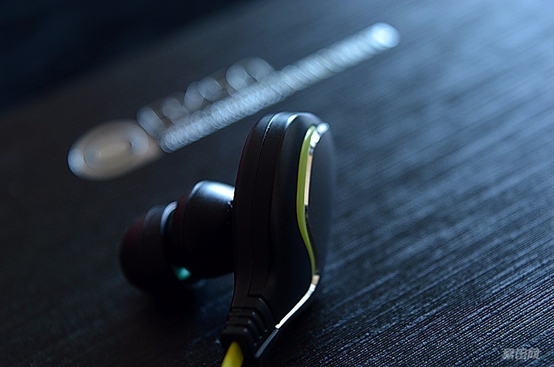 佳能尼康人像对比入门,尼康佳能入门长焦