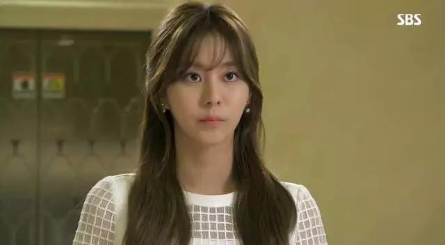 韩剧同款首饰,宋仲基片场被拍与宋慧乔同款卫衣