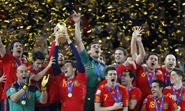 横扫巴西队,日耳曼战车横扫桑巴军团7比1