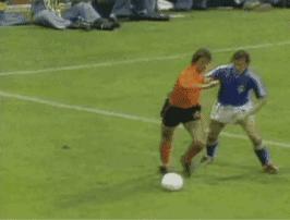 足球约翰克鲁伊夫,约翰·克鲁伊夫踢球风格