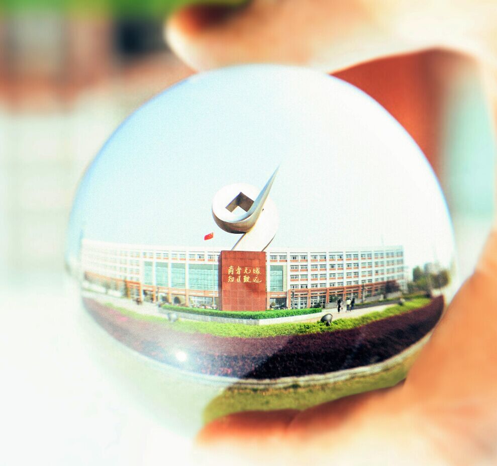 遇见︱有个给你的水晶球，吓了一跳，武汉竟有如此晶莹剔透的大学