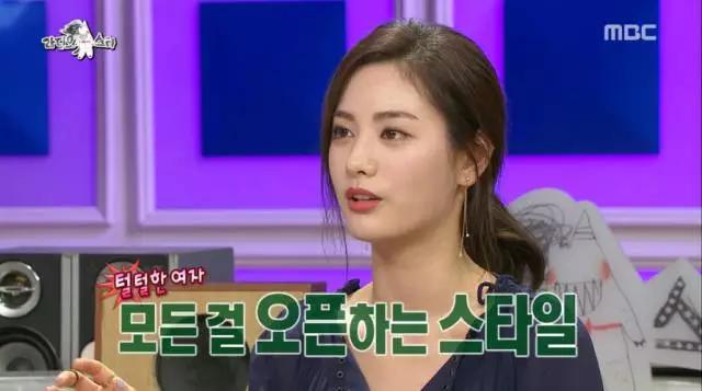 韩剧同款首饰,宋仲基片场被拍与宋慧乔同款卫衣