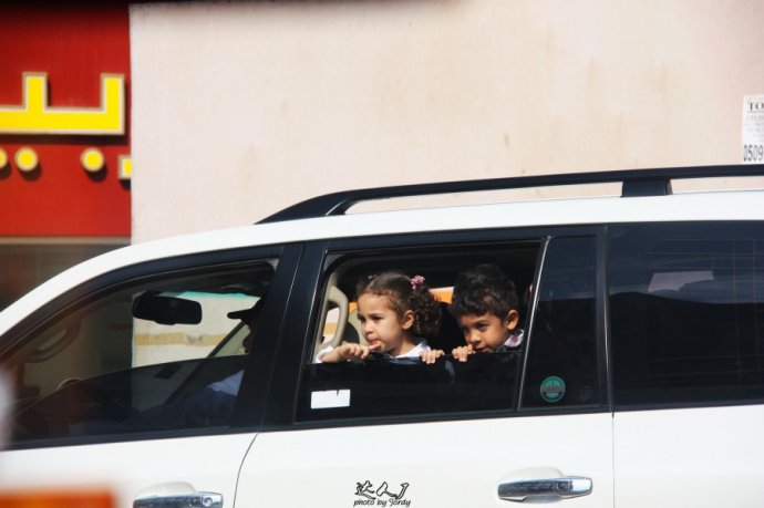 乘着地铁去迪士尼,乘着地铁去兜风