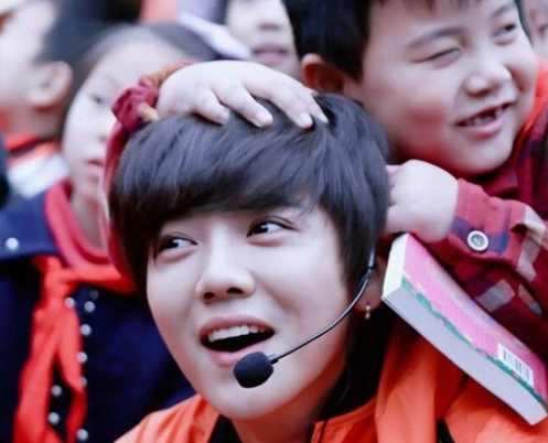 鹿晗吸粉名场面,鹿晗圈粉视频完整