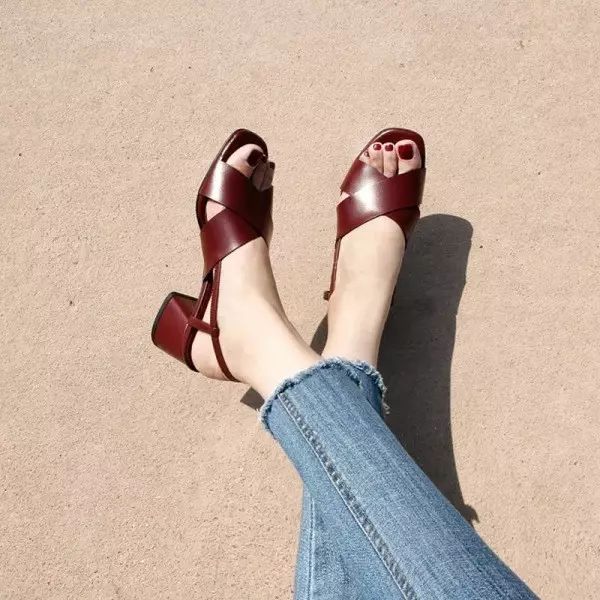 郭碧婷穿多大码鞋,郭碧婷的脚穿多大码的鞋