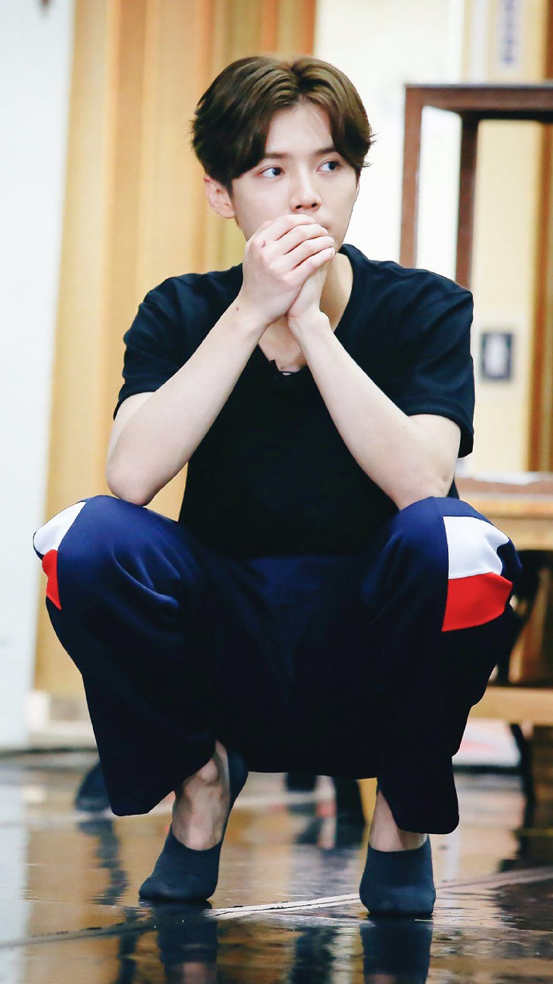 鹿晗高清手机壁纸大图,鹿晗高清壁纸2017卡通