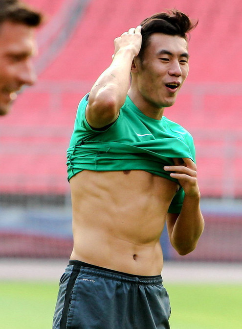 郑智巅峰实力亚洲足球先生,巅峰时期的郑智实力有多强