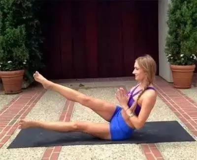 瑜伽大腿内侧训练方法,大腿内侧的肥胖纹瘦下去会消失吗