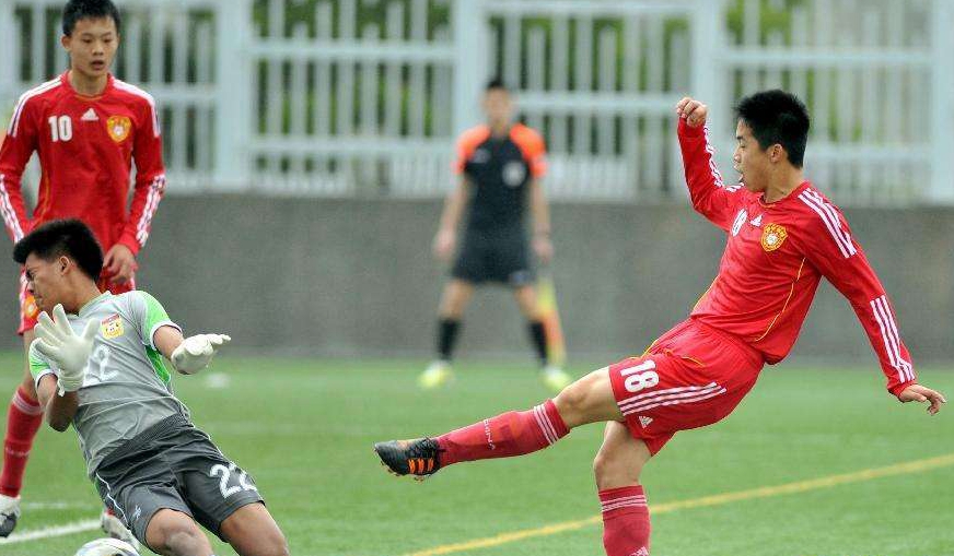 鲁能泰山中场段刘愚,段刘愚什么时候上鲁能一队