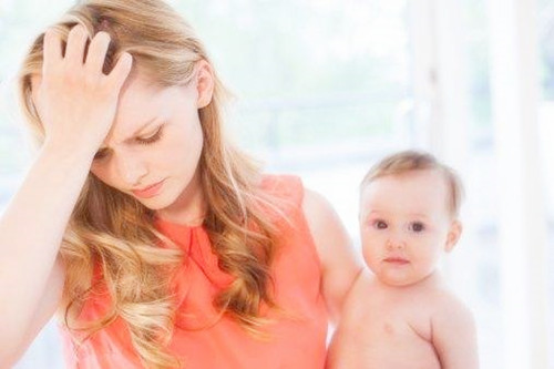 产后过分紧张宝宝该怎么办,妈妈们产后开奶要关注什么