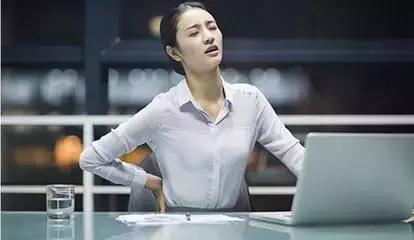 按摩仪筋膜枪拯救你的腰酸背痛,康复髂腰肌拉伸动作