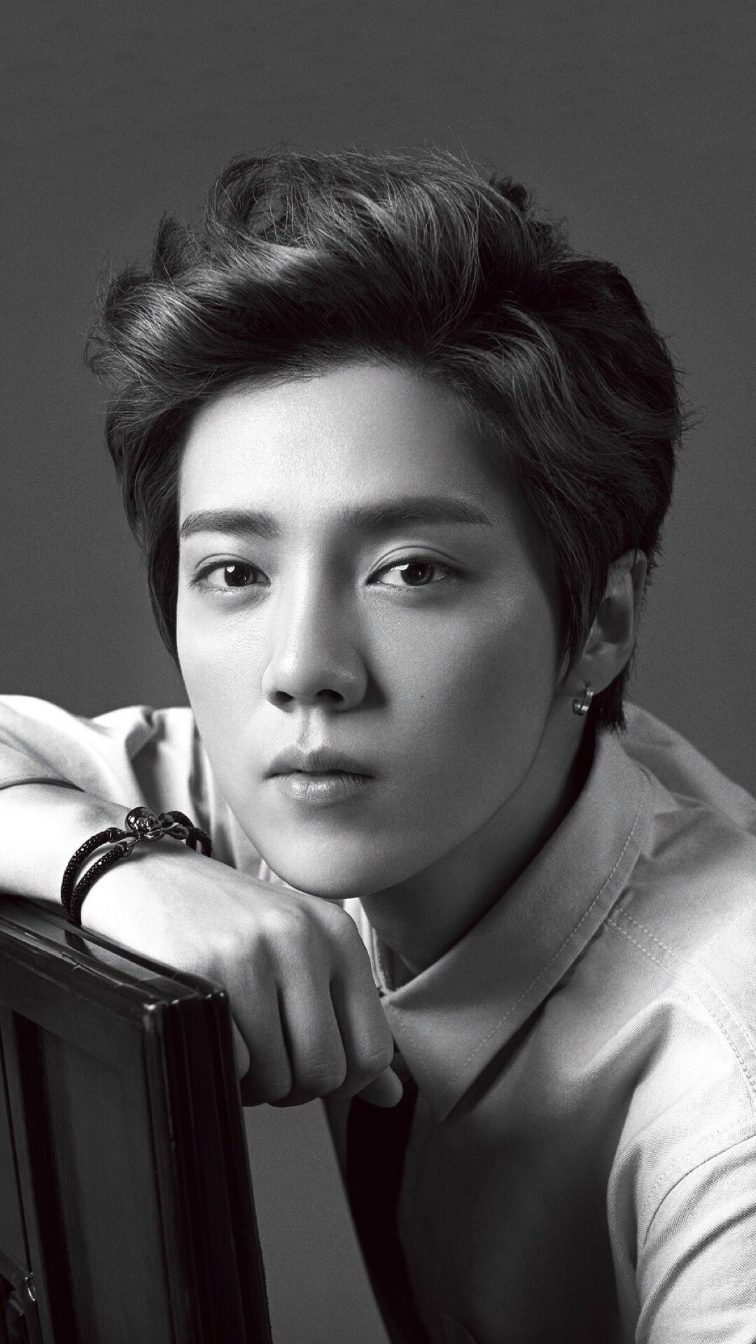 鹿晗高清手机壁纸大图,鹿晗高清壁纸2017卡通