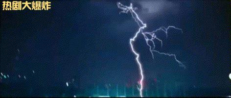 杨紫暖心林允,艺人杨紫拍戏受伤