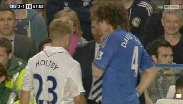 瓒崇悆鍦轰笂绐冨惉椋庝簯,瓒崇悆绐冨惉椋庝簯