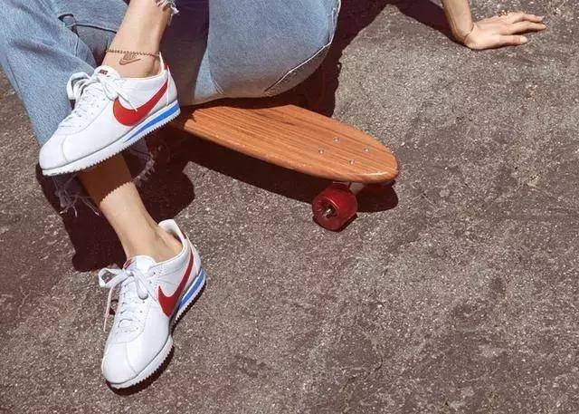 明星同款小白鞋轻奢,明星同款小白鞋推荐