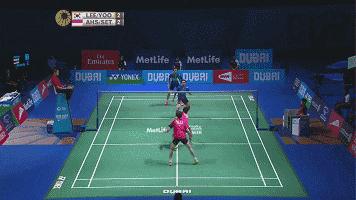 双打可以变换站位吗,双打可以错位接球吗