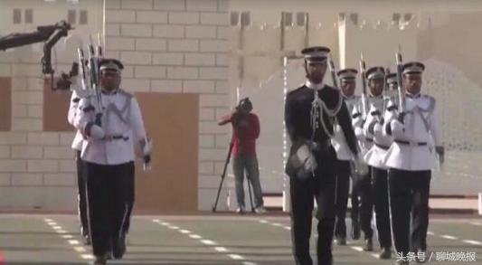 厉害了我的祖国！卡塔尔阅兵走中国正步，下口令必须用中文！