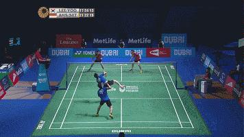 双打可以变换站位吗,双打可以错位接球吗