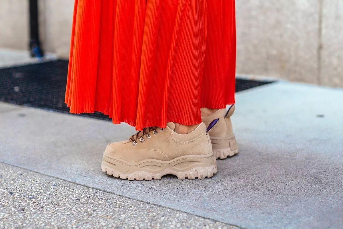 给你一份Sneaker趋势分析，让你在潮流的道路上越走越顺！