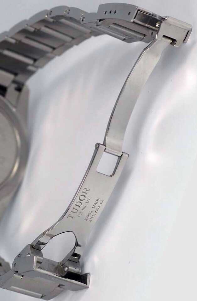 帝舵小红花和劳力士水鬼 (劳力士帝舵小红花)