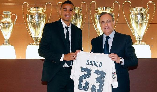 骂达尼洛是水货不公平，他的进化模板是右路第一天尊麦孔！