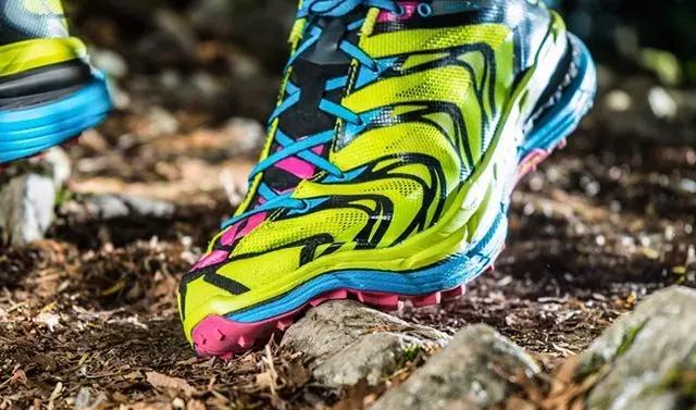 比阿迪好的跑鞋,比阿迪达斯和耐克好的鞋