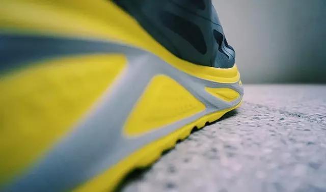 比阿迪好的跑鞋,比阿迪达斯和耐克好的鞋