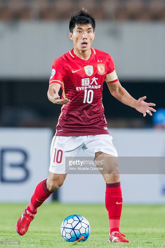 山寨足球鞋,安踏雄狮足球鞋郑智