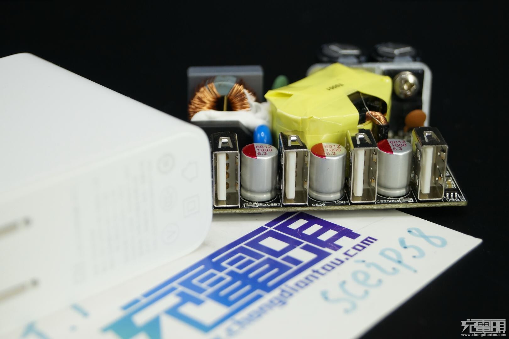 小米gan充电器65w拆解,小米65w双口充电器拆解