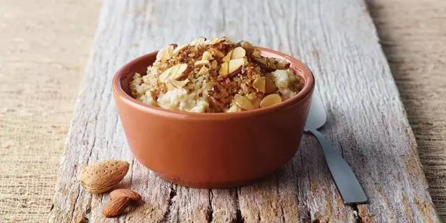 减肥期间怎么挑选10种燕麦,四月减肥高效食谱一日三餐