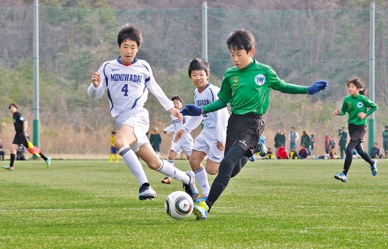 中国培养孩子踢足球得需要多少钱,中国孩子在欧洲踢球花多少钱