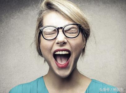 光是眼皮跳是梅杰综合征吗,两只眼皮跳动就是梅杰综合征吗