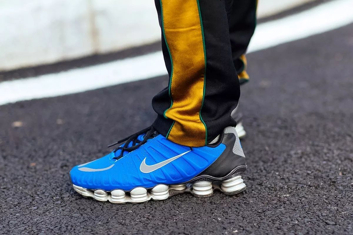 给你一份Sneaker趋势分析，让你在潮流的道路上越走越顺！