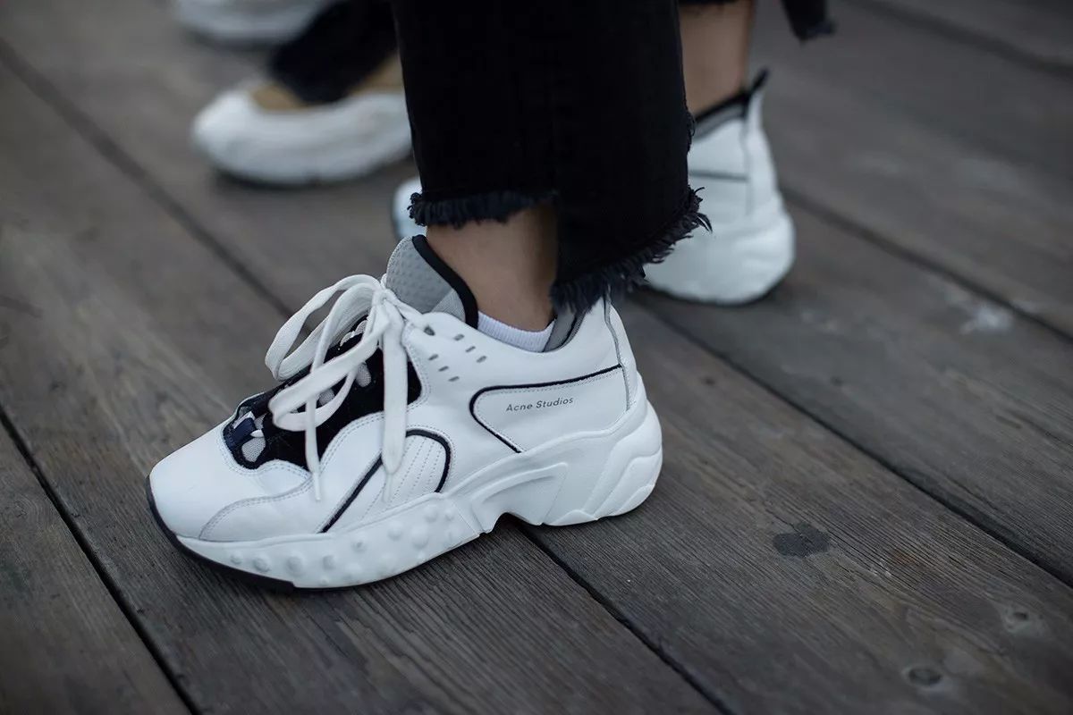 给你一份Sneaker趋势分析，让你在潮流的道路上越走越顺！