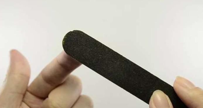 不谨慎被快干胶黏住手指怎么办？有了这些方法就不用着急了