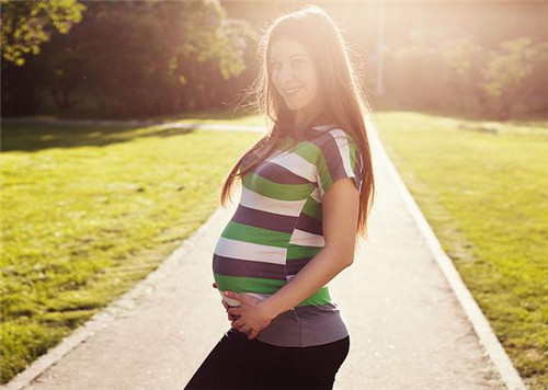 改善耸肩驼背瑜伽10分钟,纠正耸肩练哪里肌肉