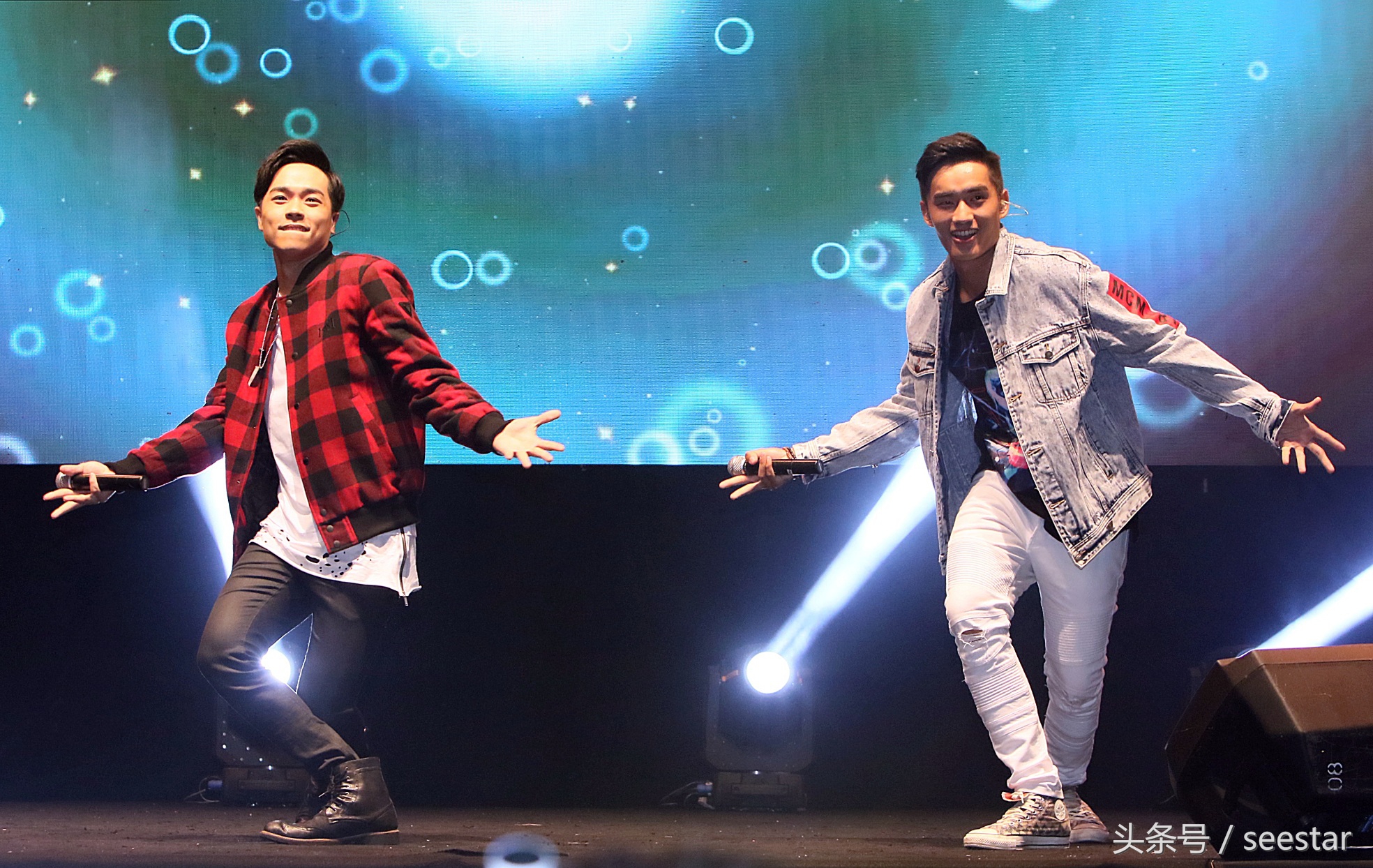 黄致列新闻当事人,黄致列拥抱歌迷