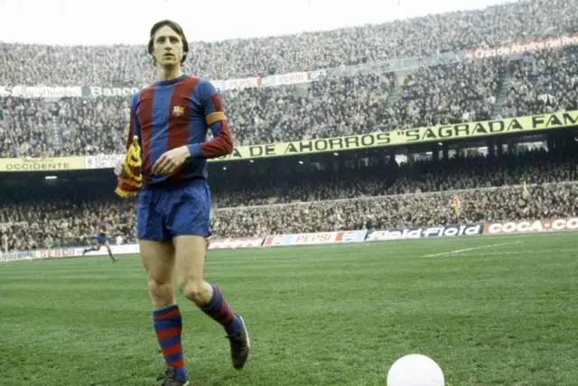 上帝召唤了一声，橙色的十四号灵巧转了个身，留下飞翔的传奇！