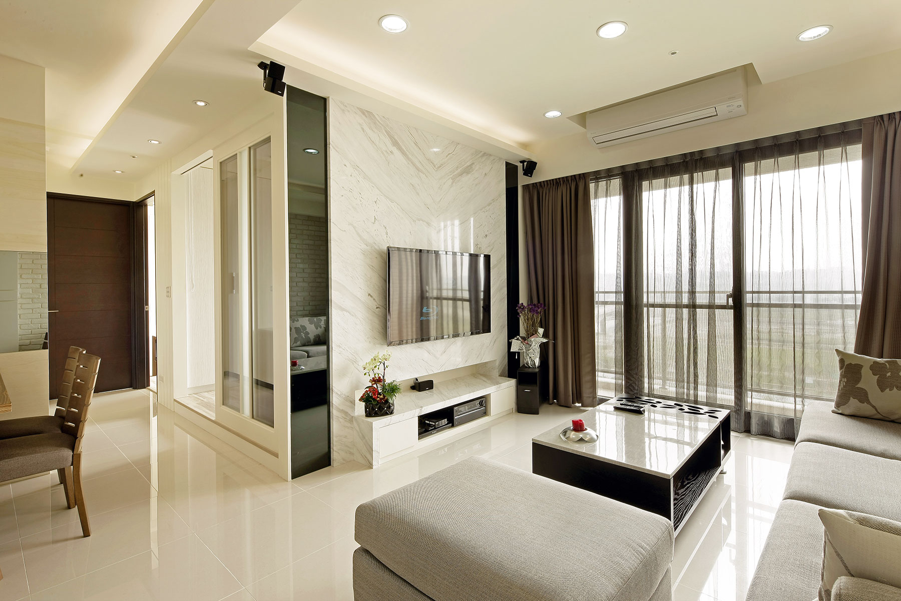 合肥人你家的玻璃就这样擦，天天都能当镜子照！