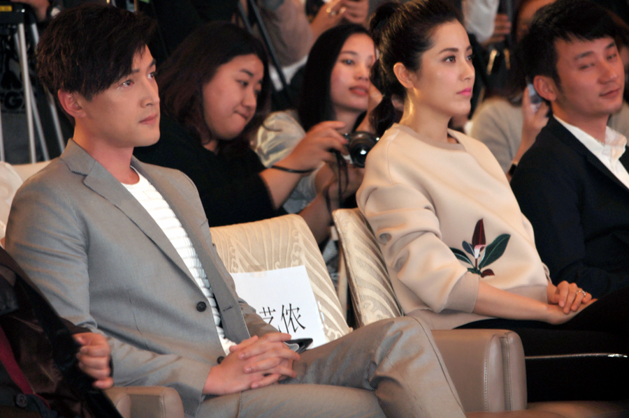 旋风十一人胡歌曾黎打电话,旋风十一人胡歌与曾黎相亲