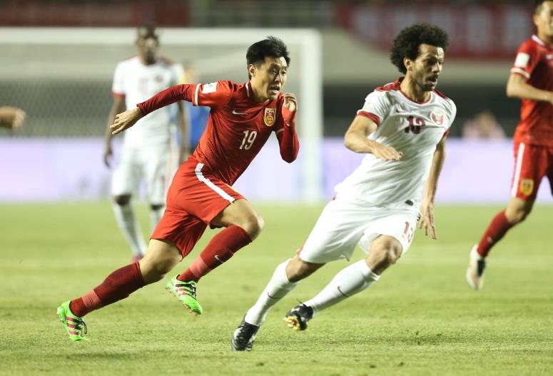 国足晋级呐喊,国足出线之夜沈阳