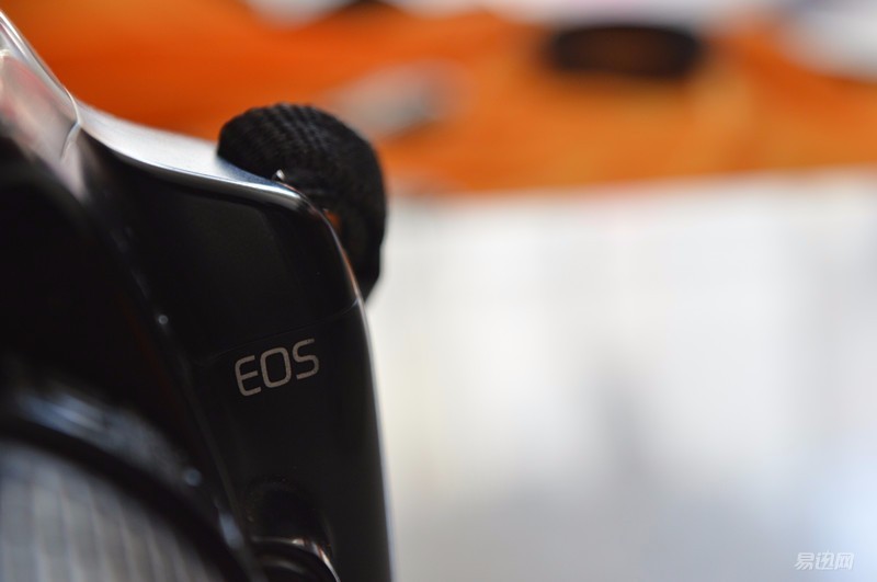 佳能尼康人像对比入门,尼康佳能入门长焦